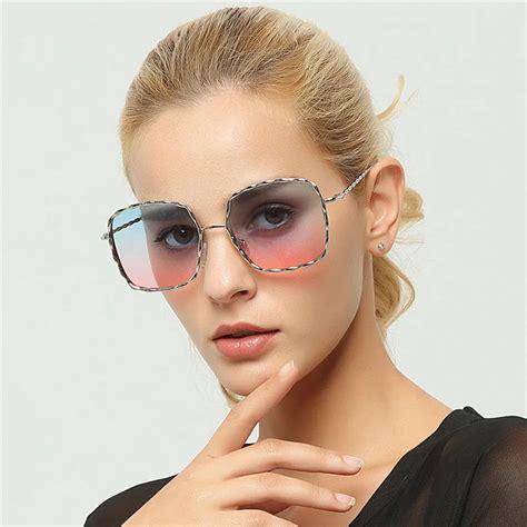 WOMEN'S LUXURY SILVER METAL FRAME SUNGLASSES